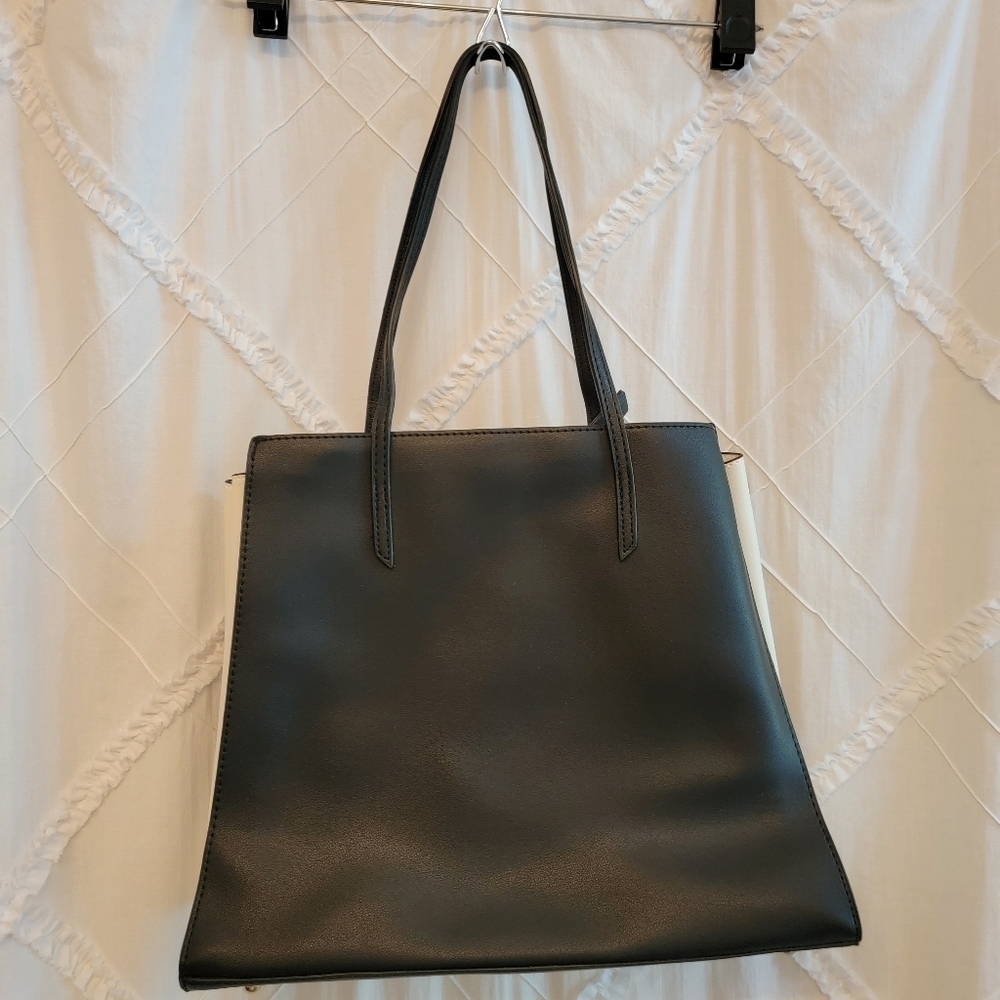 Casmonal Vegan Leather. Black and White - Picture 3 of 11